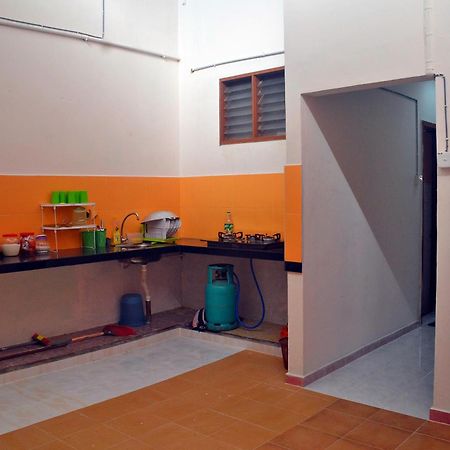 Homestay Kota Bharu, Telipot エクステリア 写真